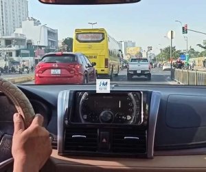 12 kinh nghiệm lái xe trong thành phố tài xế mới nên biết
